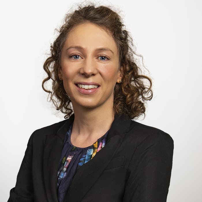 Christina Bagot 700