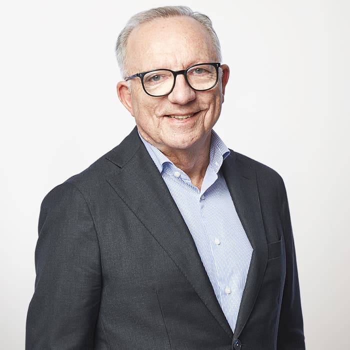 Stephen Davies 700X700