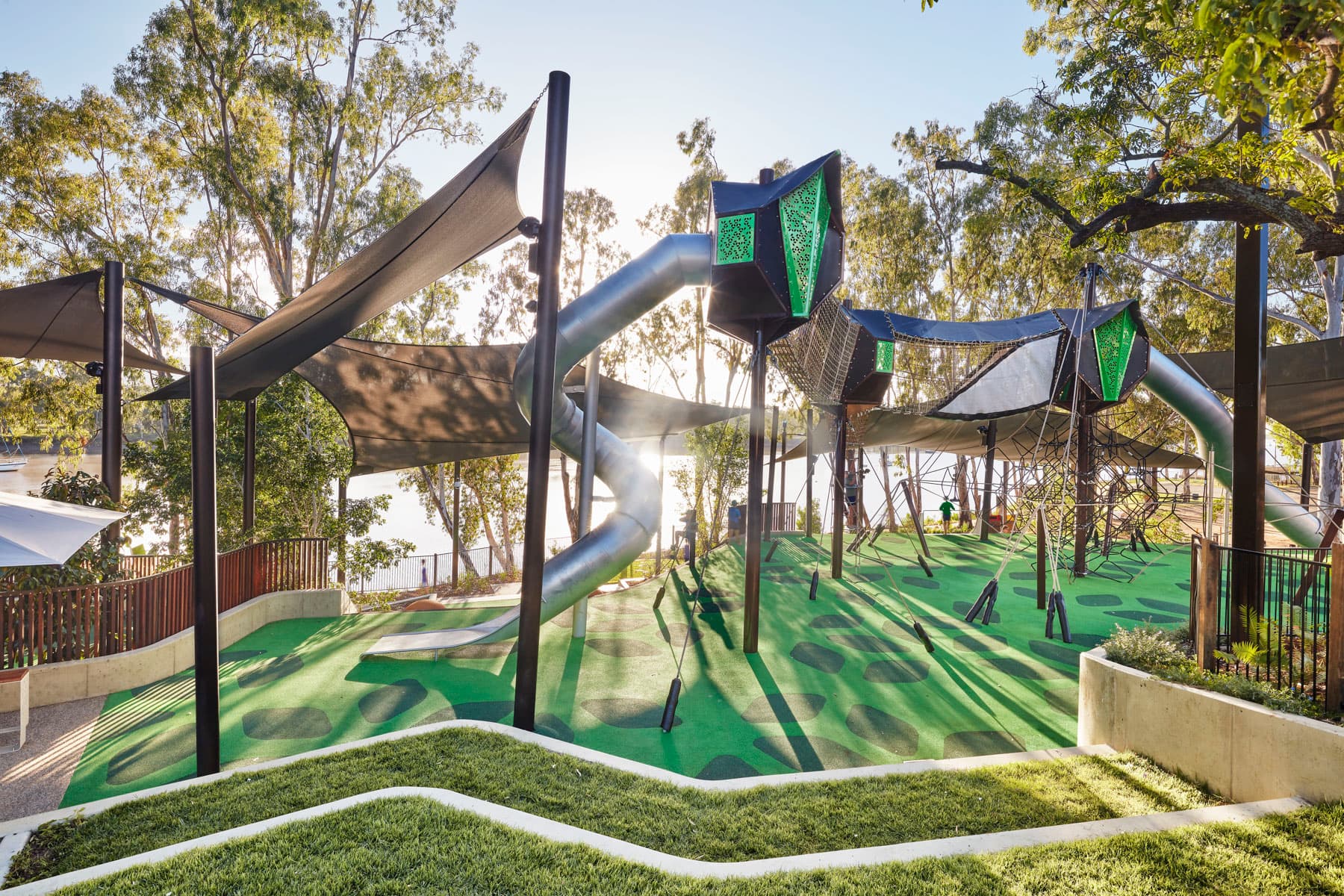 15694 05 Rockhampton Riverside LOW Florian Groehn