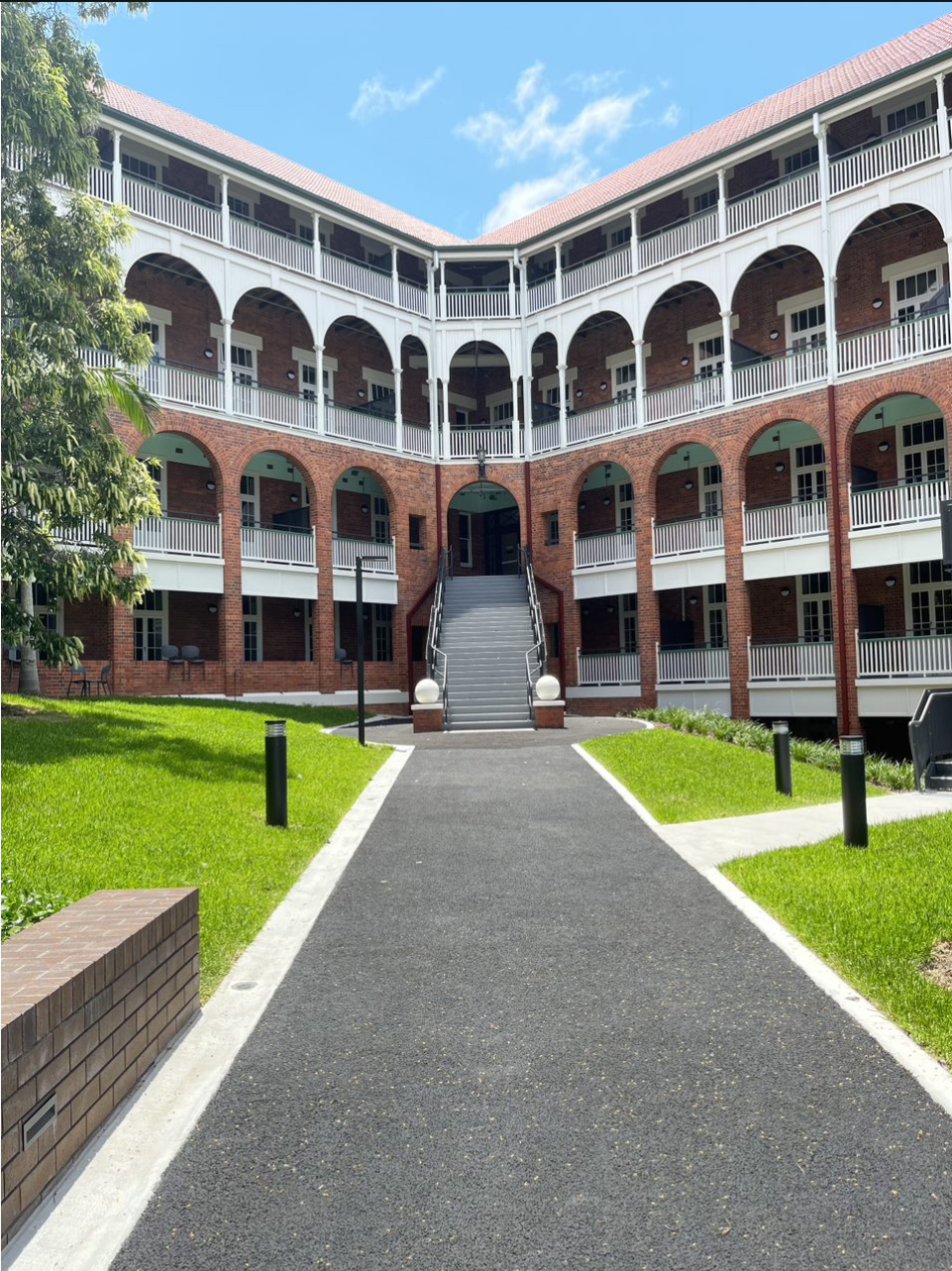 Sth Ctyard