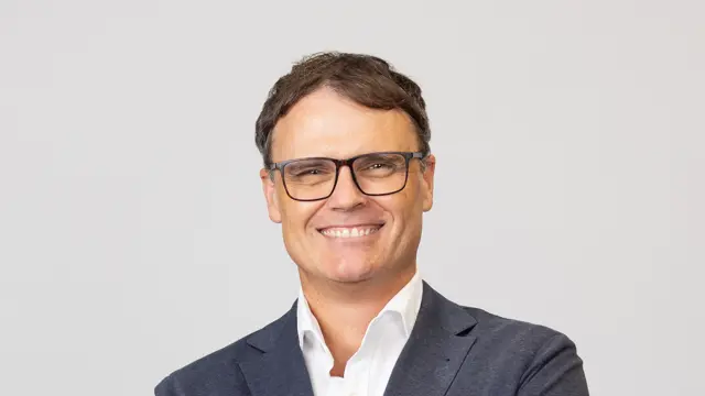 Ben Lyons Urbis Cv 1920Px 1