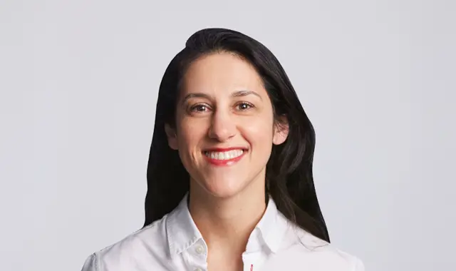 Eleni Roussos Urbis Cv 700Px