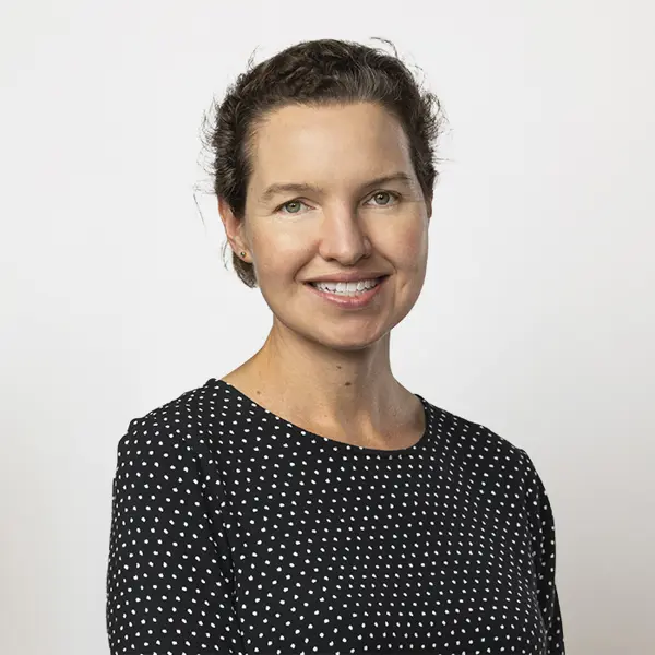 Rosie Sutcliffe 700X700