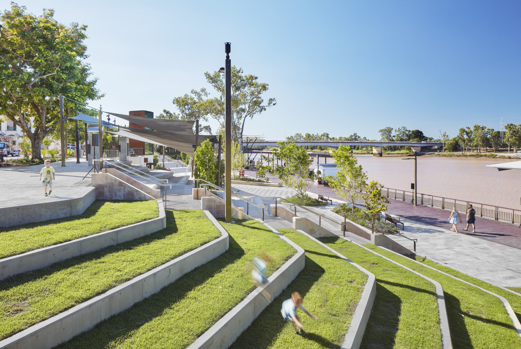 15694 08 Rockhampton Riverside LOW Florian Groehn